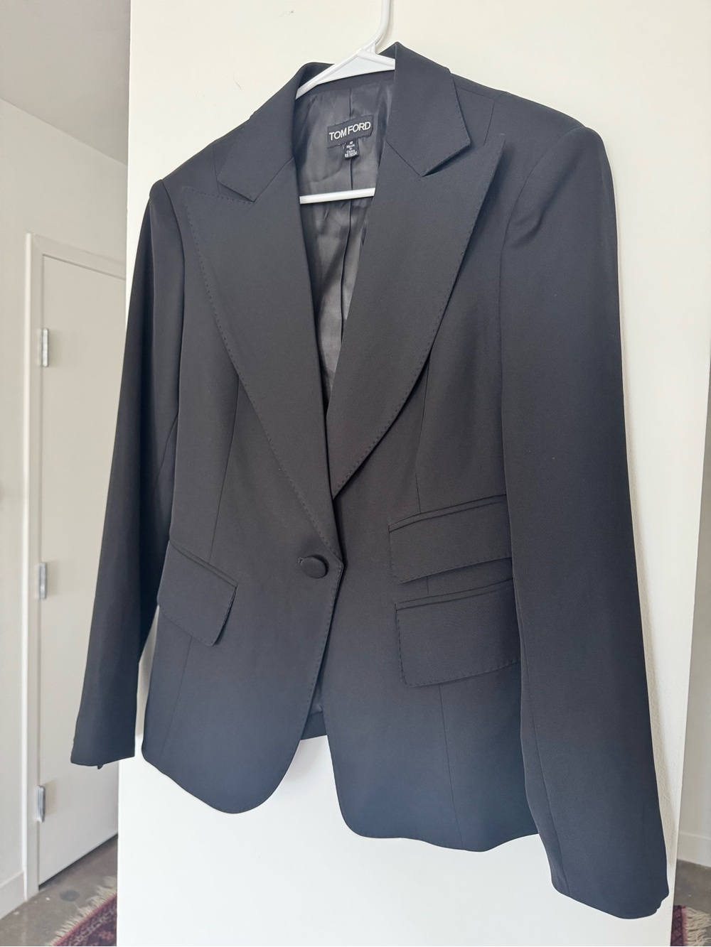 Black Women's Tailored Single-Button Blazer
